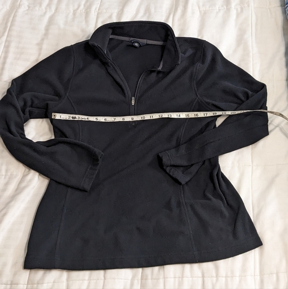 Lands' End black half zip pullover size Medium - Picture 5 of 6